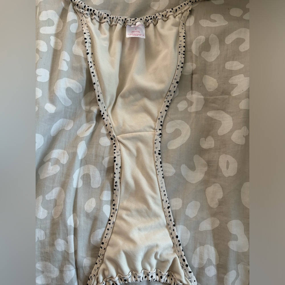 Baiting suit string bottoms